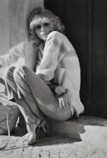 Mireille Darc feet photo 8