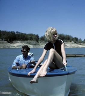 Mireille Darc feet photo 19