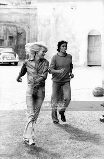 Mireille Darc feet photo 2