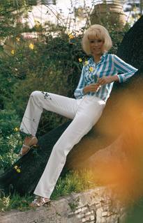 Mireille Darc feet photo 5