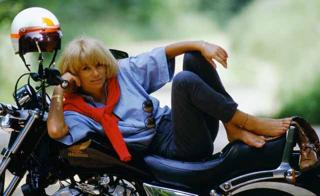 Mireille Darc feet photo 4