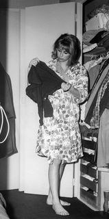 Mireille Darc feet photo 2