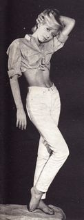 Mireille Darc feet photo 7