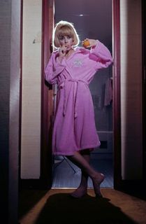 Mireille Darc feet photo 5