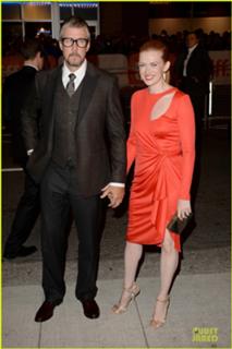 Mireille Enos feet photo thumbnail