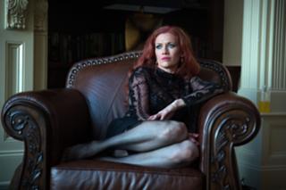 Mireille Enos feet photo thumbnail