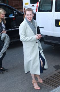 Mireille Enos feet photo thumbnail