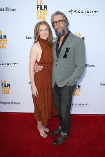 Mireille Enos feet photo thumbnail