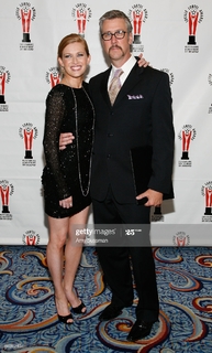 Mireille Enos feet photo thumbnail