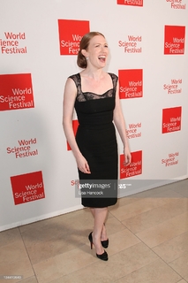 Mireille Enos feet photo thumbnail