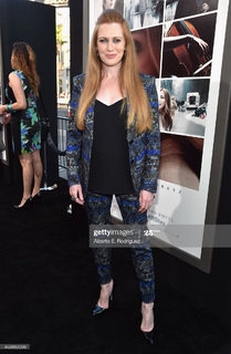 Mireille Enos feet photo thumbnail