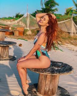Mirela Janis feet photo 7