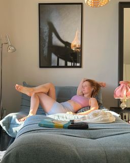 Mirella Precek feet photo 9