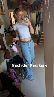 Mirella Precek feet photo 1