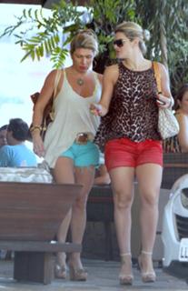 Mirella Santos feet photo 10