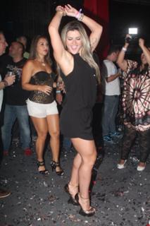 Mirella Santos feet photo 4