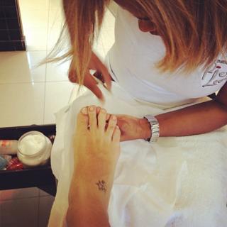 Mirella Santos feet photo 5