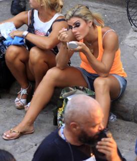 Mirella Santos feet photo 8