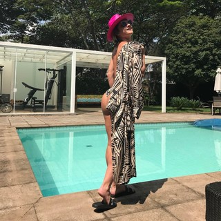 Mirella Santos feet photo 14
