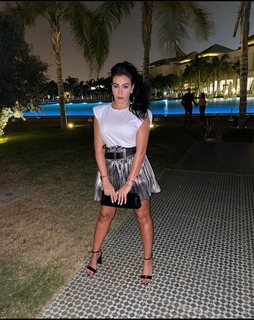 Mirhan Hussein feet photo thumbnail