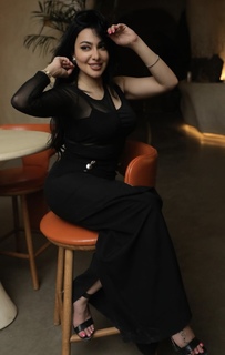 Mirhan Hussein feet photo thumbnail