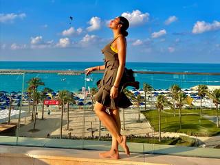 Mirhan Hussein feet photo thumbnail