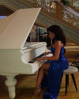 Mirhan Hussein feet photo thumbnail