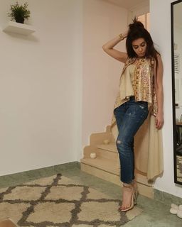 Mirhan Hussein feet photo thumbnail