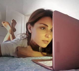 Miriam Candurro feet photo 4