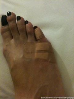 Miriam Chin Wah Yeung feet photo 2
