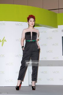 Miriam Chin Wah Yeung feet photo 5