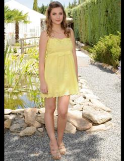 Miriam Giovanelli feet photo 17