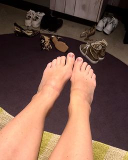 Miriam Höller feet photo 5