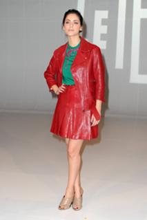 Miriam Leone feet photo thumbnail
