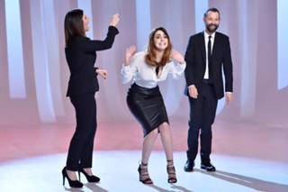 Miriam Leone feet photo thumbnail
