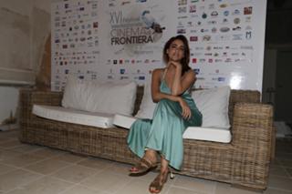 Miriam Leone feet photo thumbnail