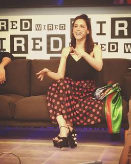 Miriam Leone feet photo thumbnail