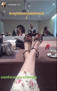 Miriam Leone feet photo thumbnail