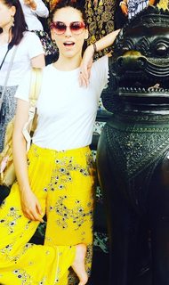 Miriam Leone feet photo thumbnail