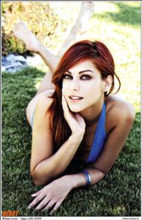Miriam Leone feet photo thumbnail