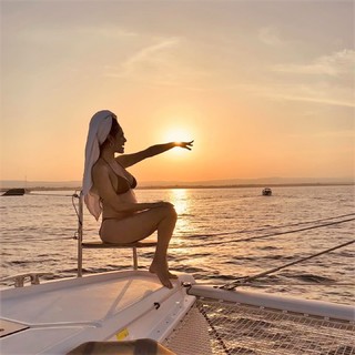 Miriam Leone feet photo thumbnail