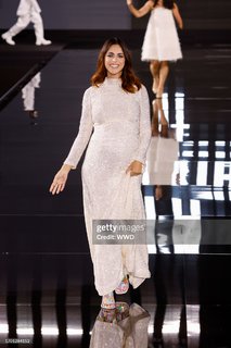 Miriam Leone feet photo thumbnail