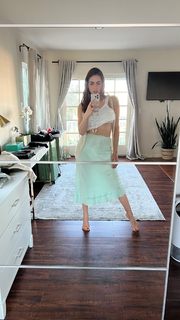 Miriam Leone feet photo thumbnail