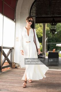 Miriam Leone feet photo thumbnail