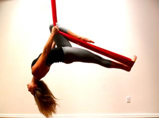 Miriam McDonald feet photo 4