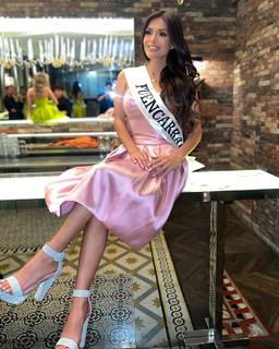 Miriam Saavedra feet photo 1