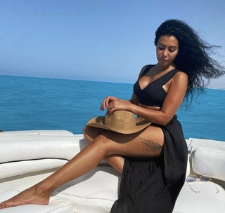 Mirihan Hussien feet photo 16