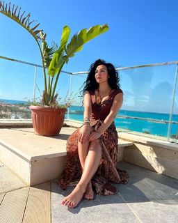 Mirihan Hussien feet photo 2