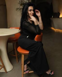 Mirihan Hussien feet photo 12