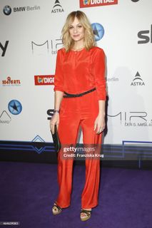 Mirjam Weichselbraun feet photo thumbnail